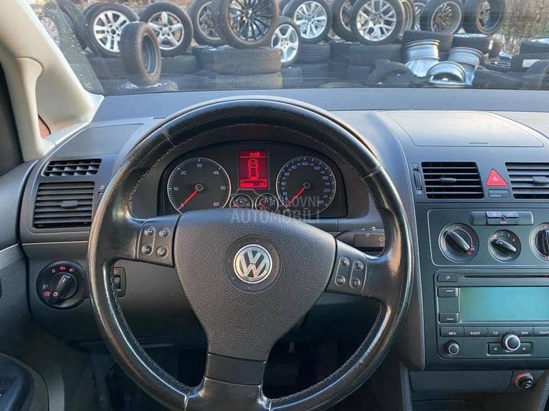 Volkswagen Touran 