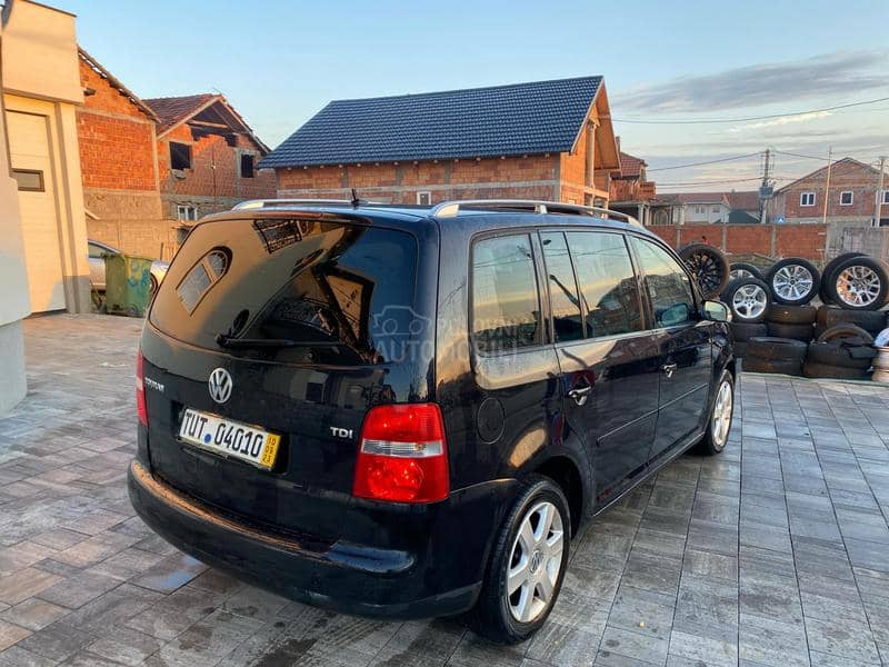 Volkswagen Touran 