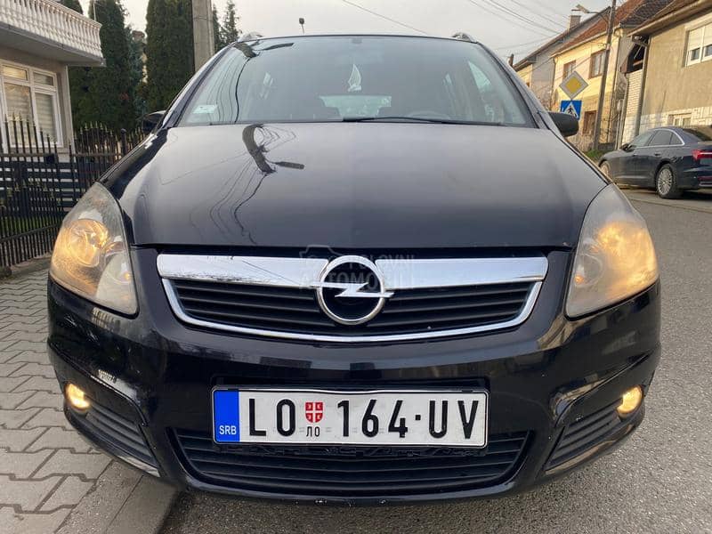 Opel Zafira B    1.9 Cdti