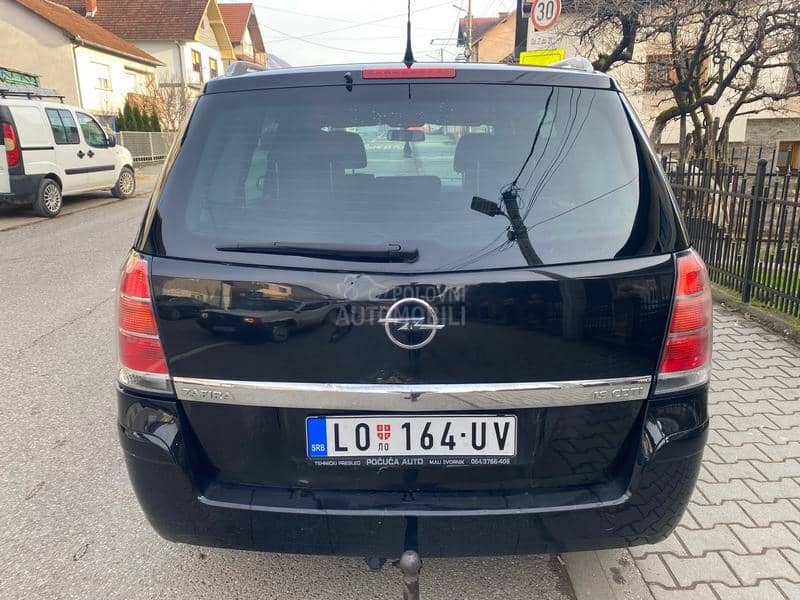 Opel Zafira B    1.9 Cdti