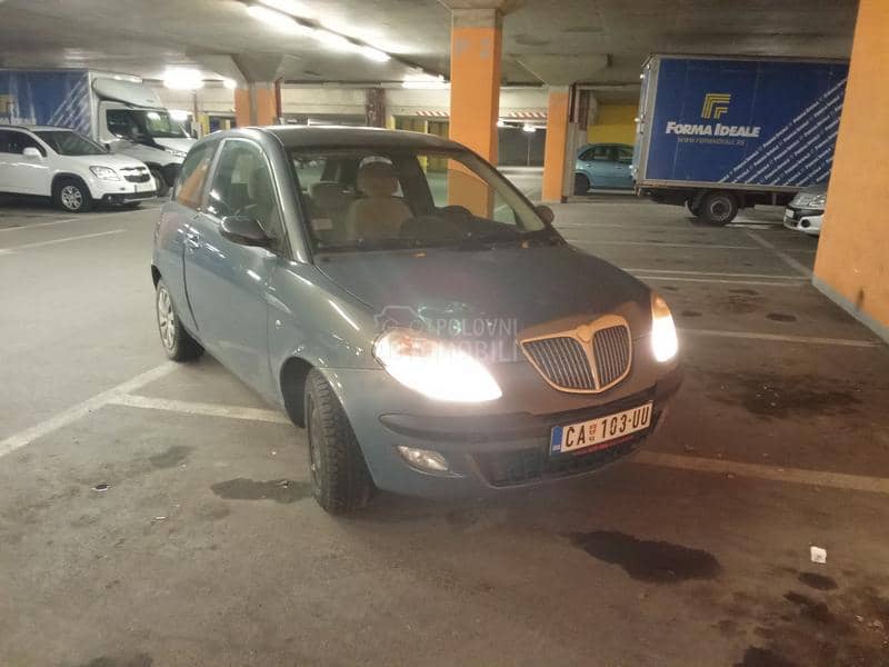 Lancia Ypsilon 