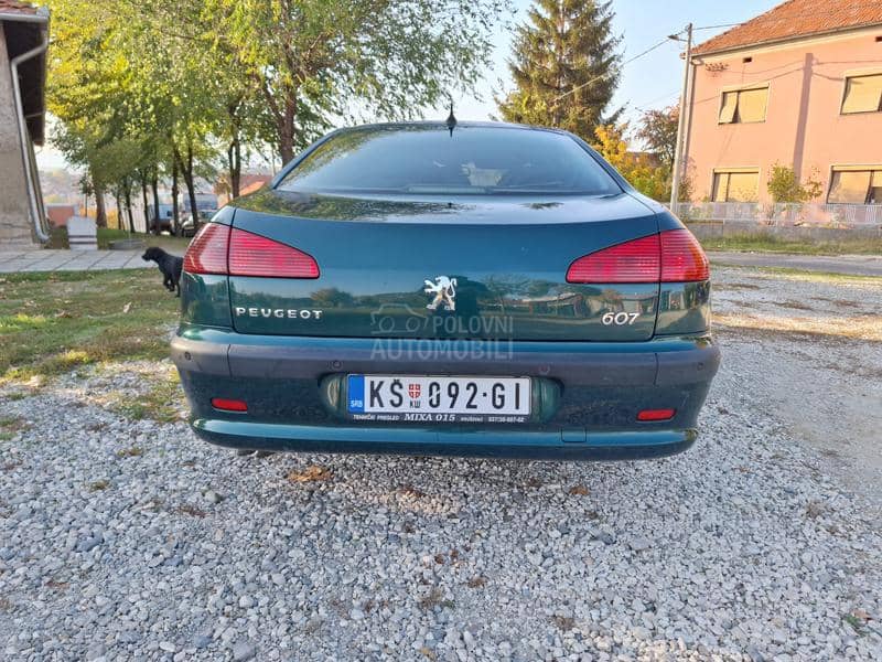 Peugeot 607 