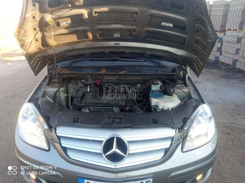 Mercedes Benz B 200 2.0cdi -  kompletan auto u delovima