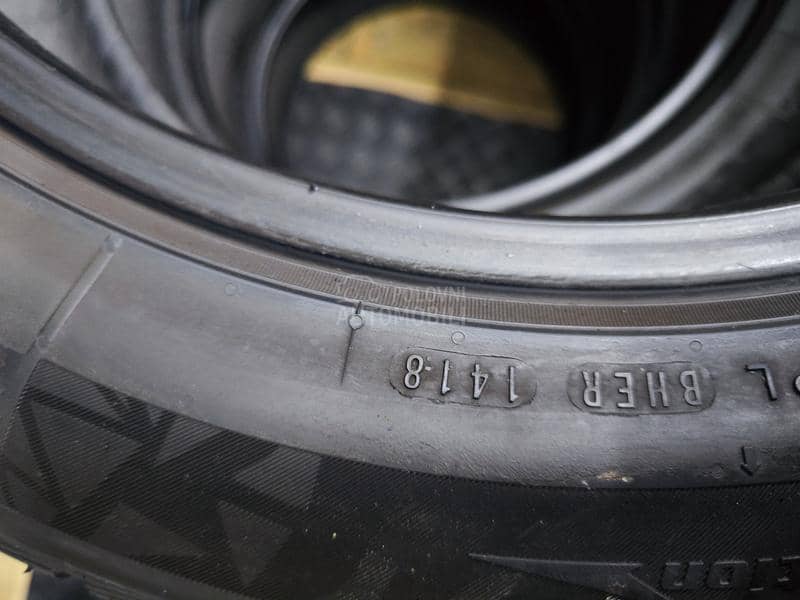 Nexen 245/50 R18 Zimska