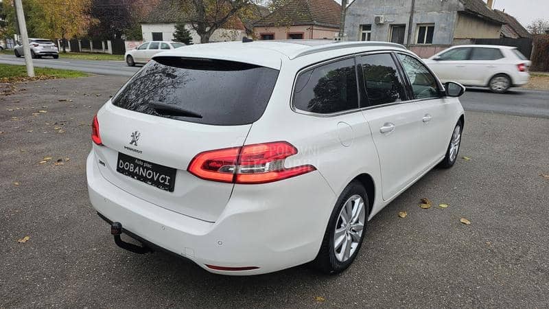 Peugeot 308 1.6 HDI 2xDVD.pano