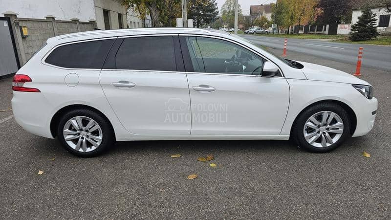 Peugeot 308 1.6 HDI 2xDVD.pano