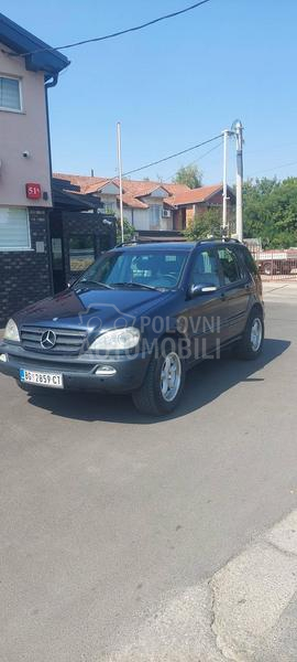 Mercedes Benz ML 270 Manuelni