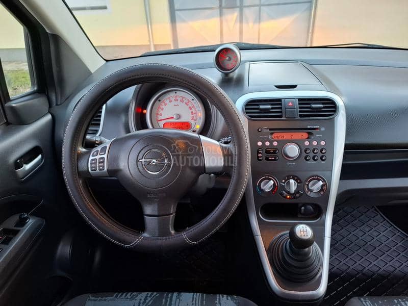 Opel Agila 1.0