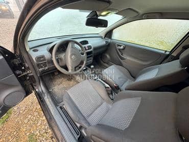 ENTERIER SA 3 i 5 VRATA za Opel Corsa C od 2004. do 2008. god.