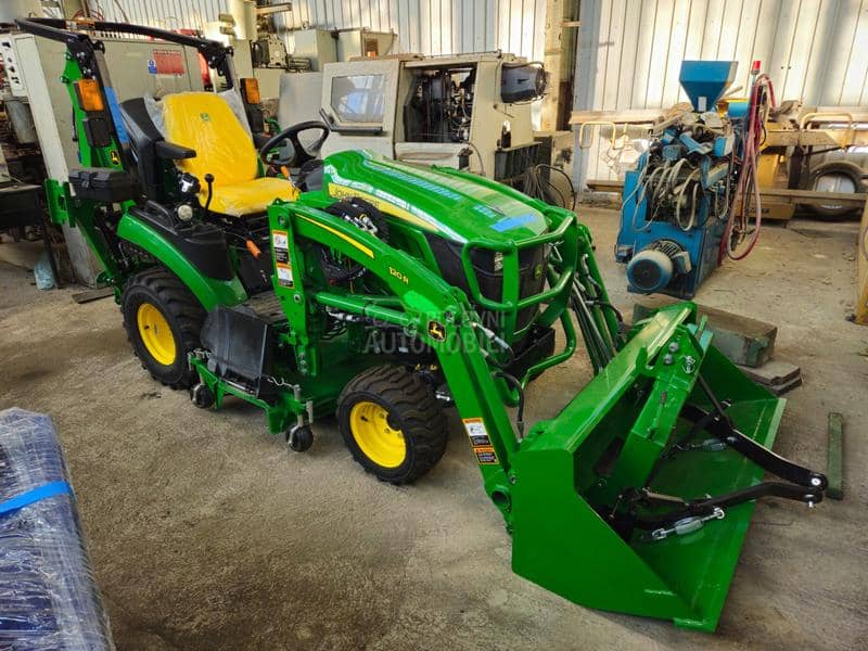 John Deere 1025r