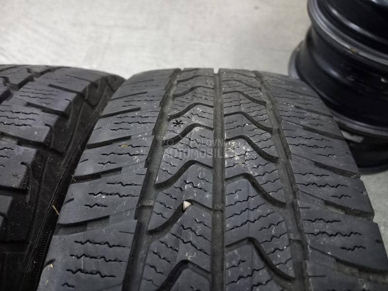 Goodyear 195/60 R16 Zimska