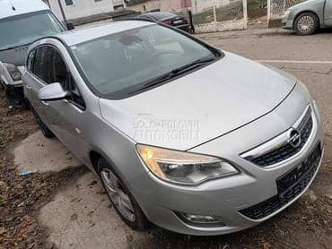 branik far krilo hauba za Opel Astra J