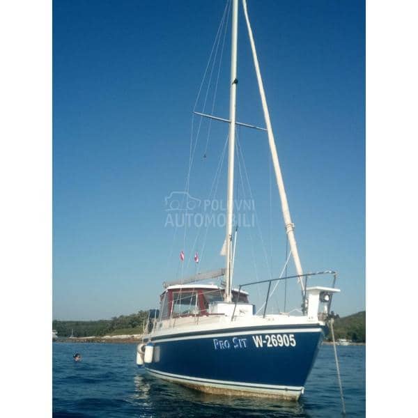 Ferretti Altura 33