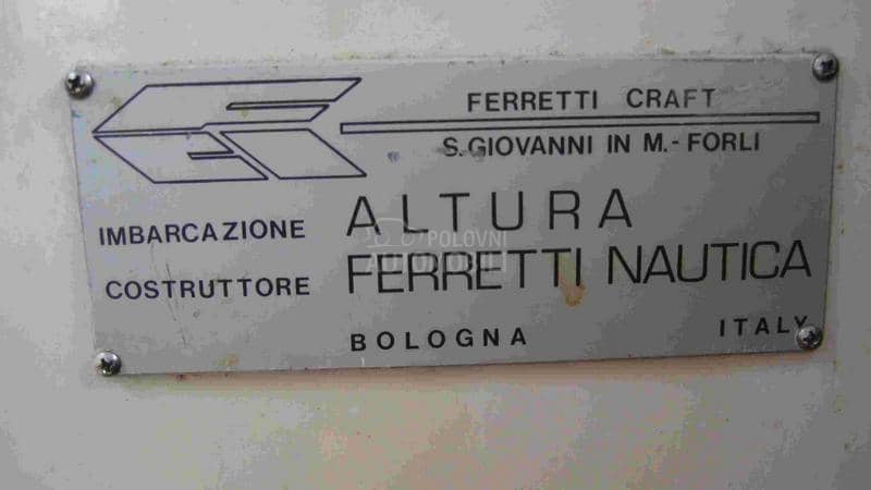 Ferretti Altura 33