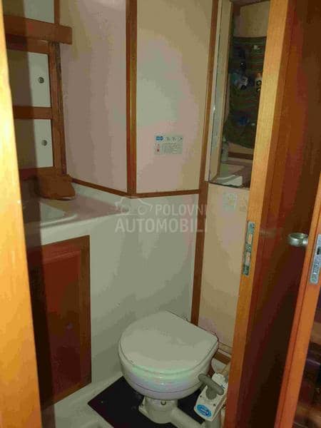 Ferretti Altura 33
