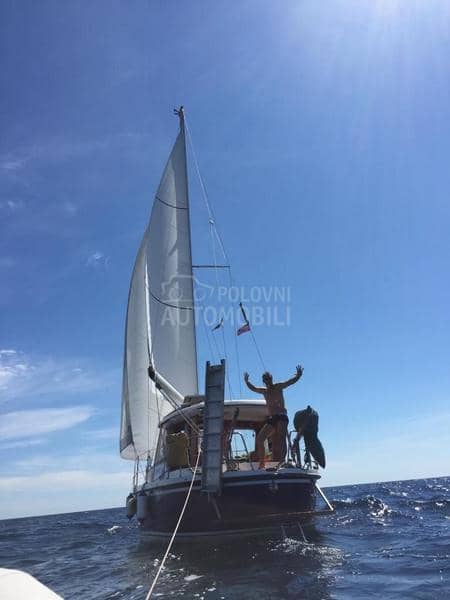 Ferretti Altura 33