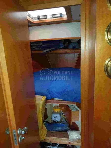 Ferretti Altura 33