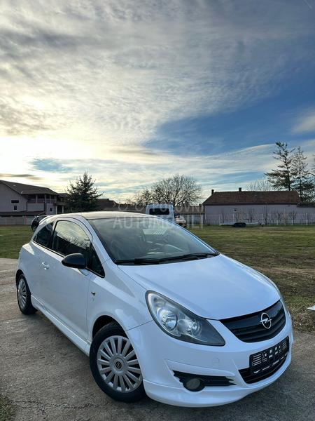 Opel Corsa D 1.4 CH Limit Edition