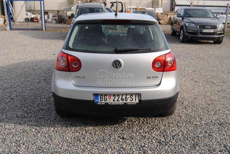 Volkswagen Golf 5 1,6 FSI DSG