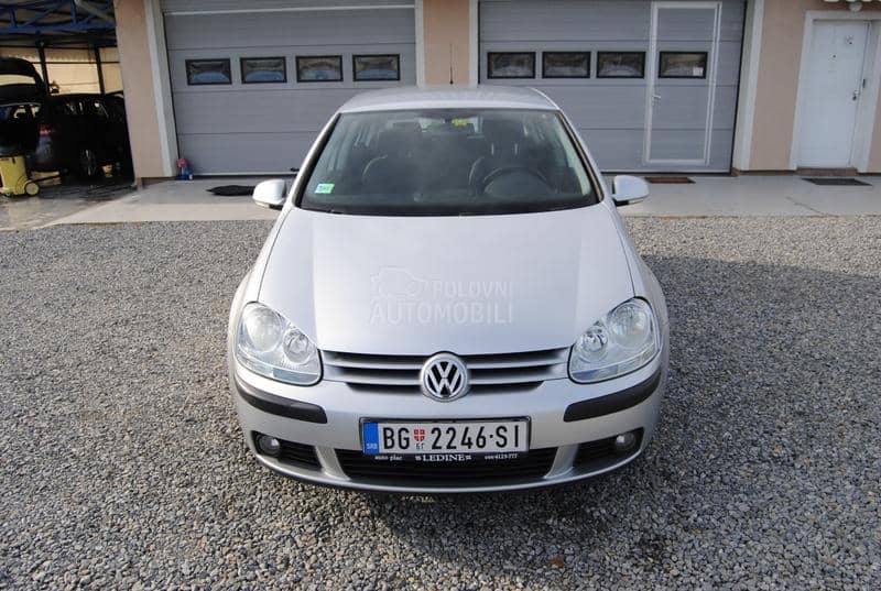 Volkswagen Golf 5 1,6 FSI DSG