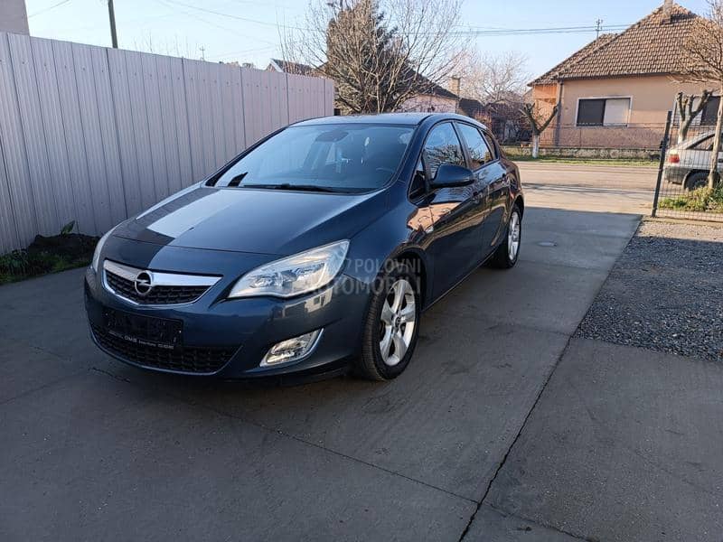 Opel Astra J 1.7 CDTI