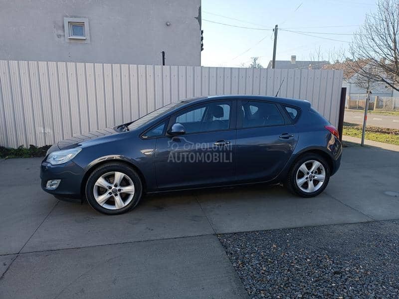 Opel Astra J 1.7 CDTI