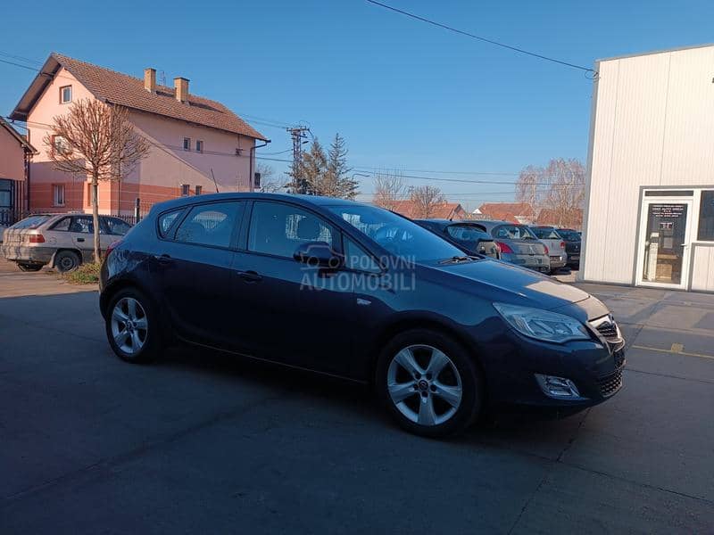 Opel Astra J 1.7 CDTI