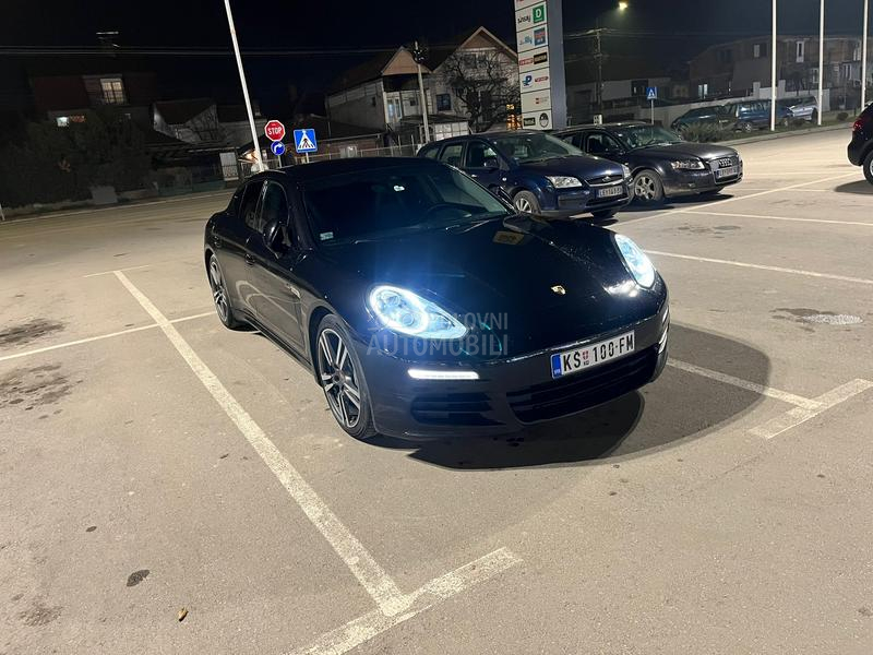 Porsche Panamera 