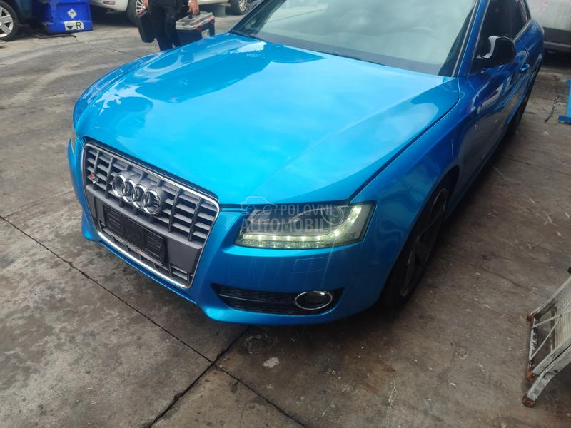 Audi A5 2010. god. -  kompletan auto u delovima