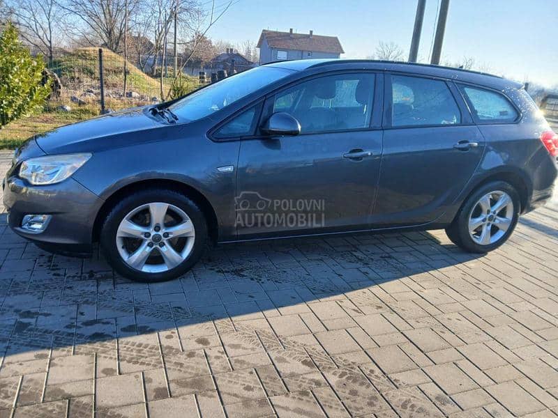 Opel Astra J 2.0cdti sportstourer