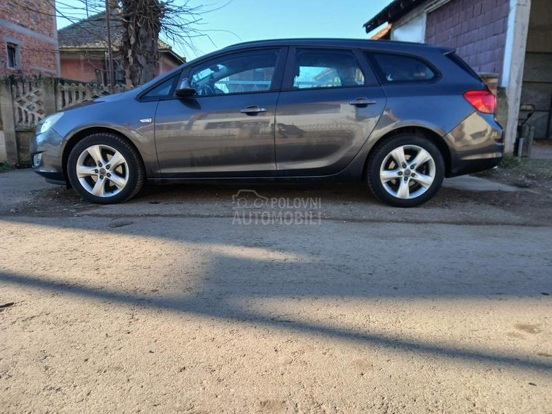 Opel Astra J 2.0cdti sportstourer