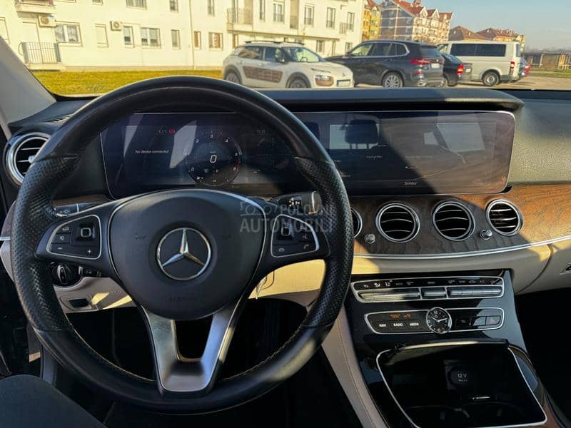 Mercedes Benz E 350 