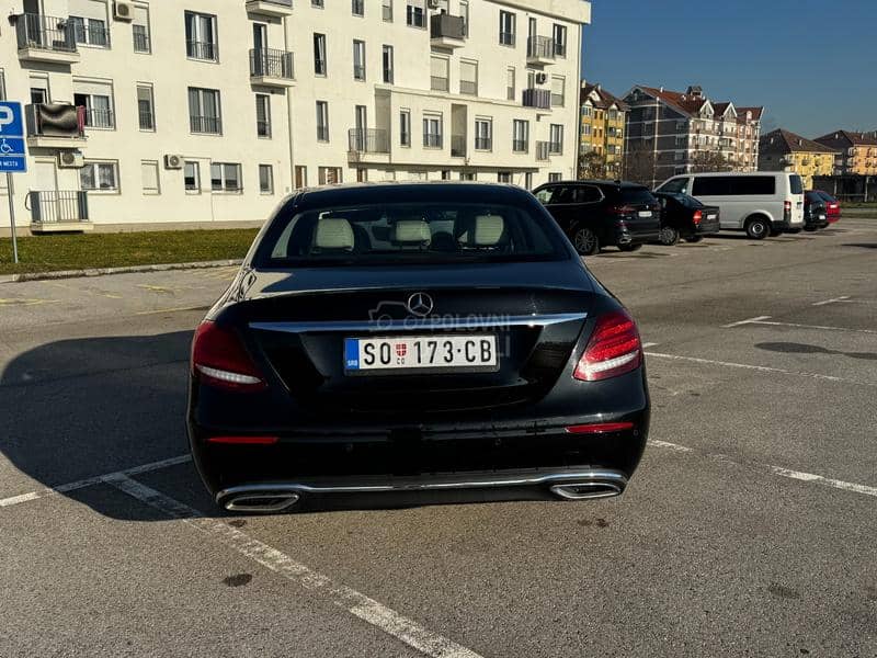 Mercedes Benz E 350 