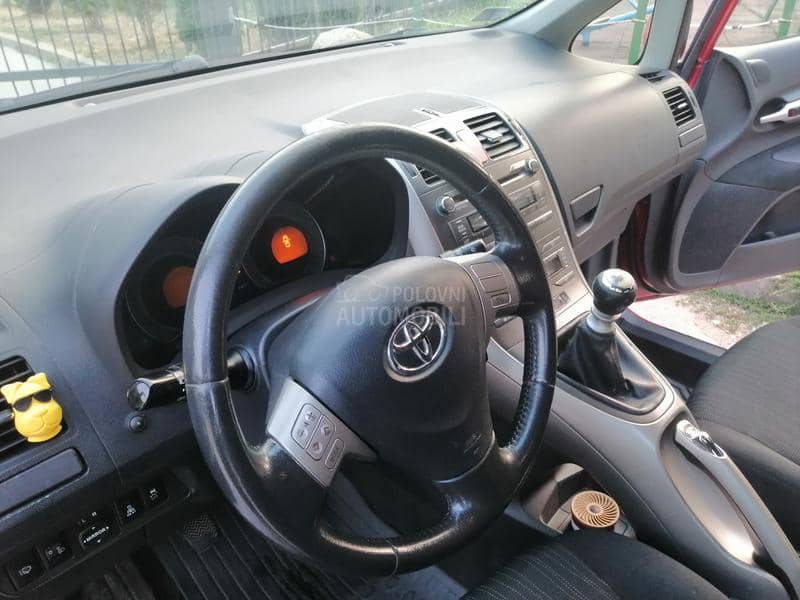 Toyota Auris 2.0