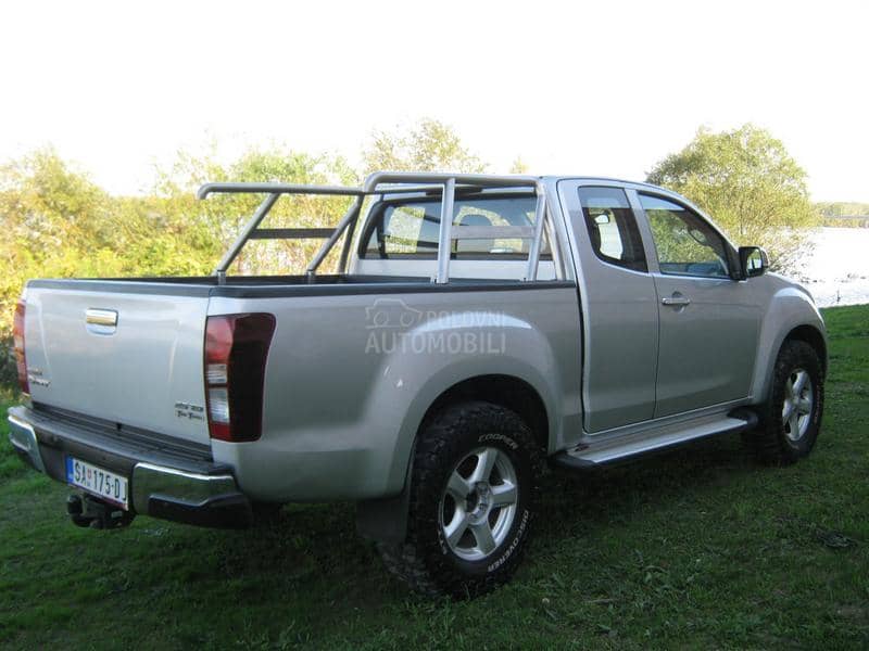 Isuzu D-Max Solar