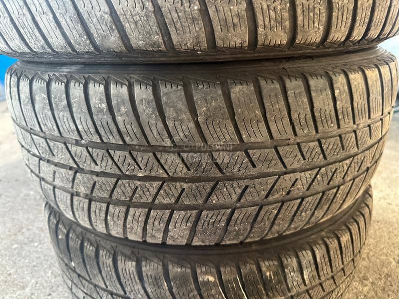 Barum 205/55 R16 Zimska