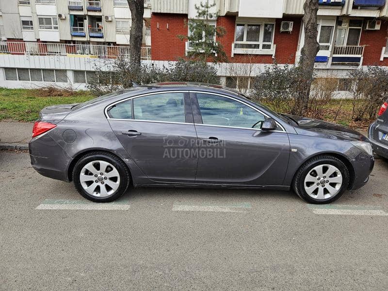 Opel Insignia 2.0 cdti KOMNENOVIĆ