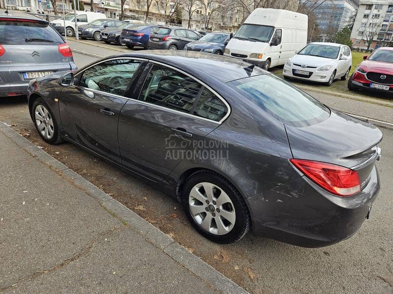 Opel Insignia 2.0 cdti KOMNENOVIĆ