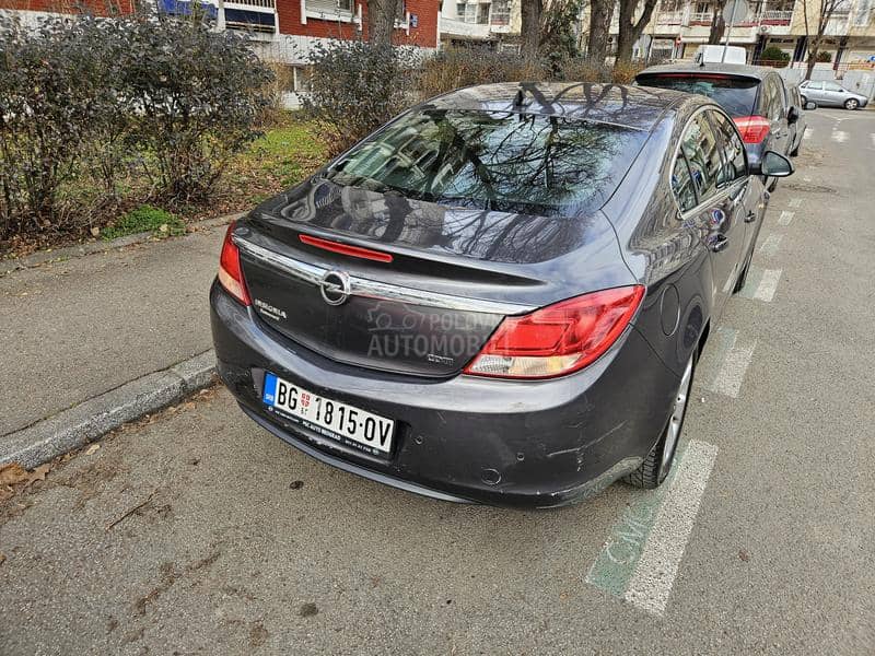 Opel Insignia 2.0 cdti KOMNENOVIĆ