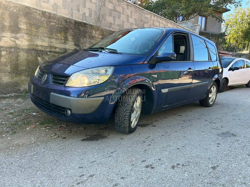 Renault Grand Scenic 19