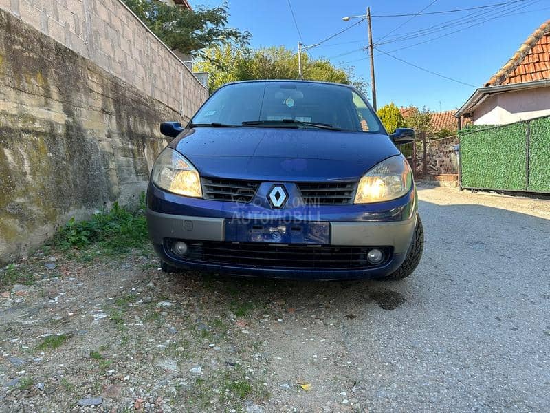 Renault Grand Scenic 19