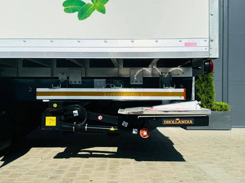 Renault PREMIUM 270/Furgon/Rampa