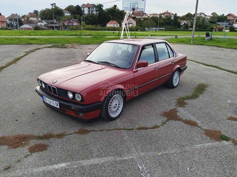 BMW 318 E30