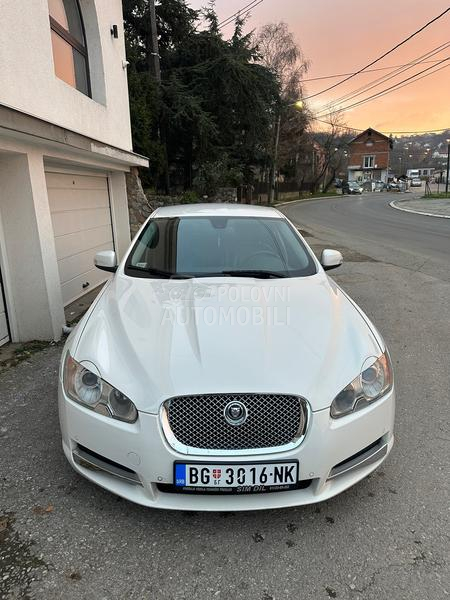 Jaguar XF 