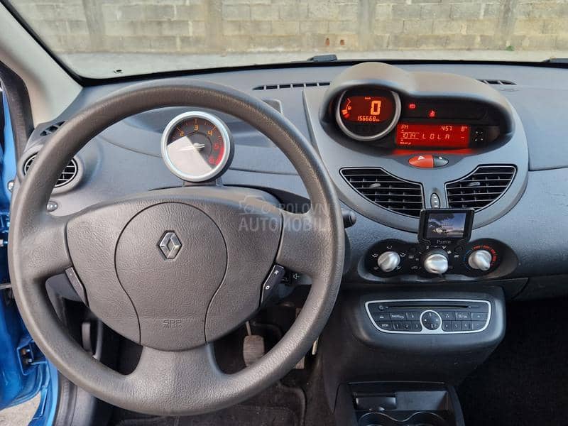 Renault Twingo 1.5 dci T0P STANjE