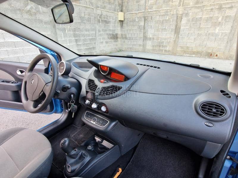 Renault Twingo 1.5 dci T0P STANjE