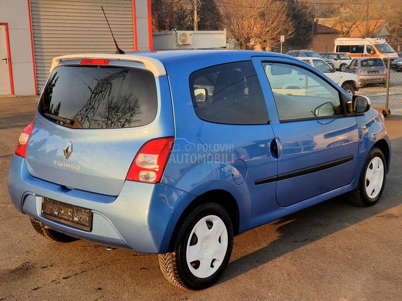 Renault Twingo 1.5 dci T0P STANjE