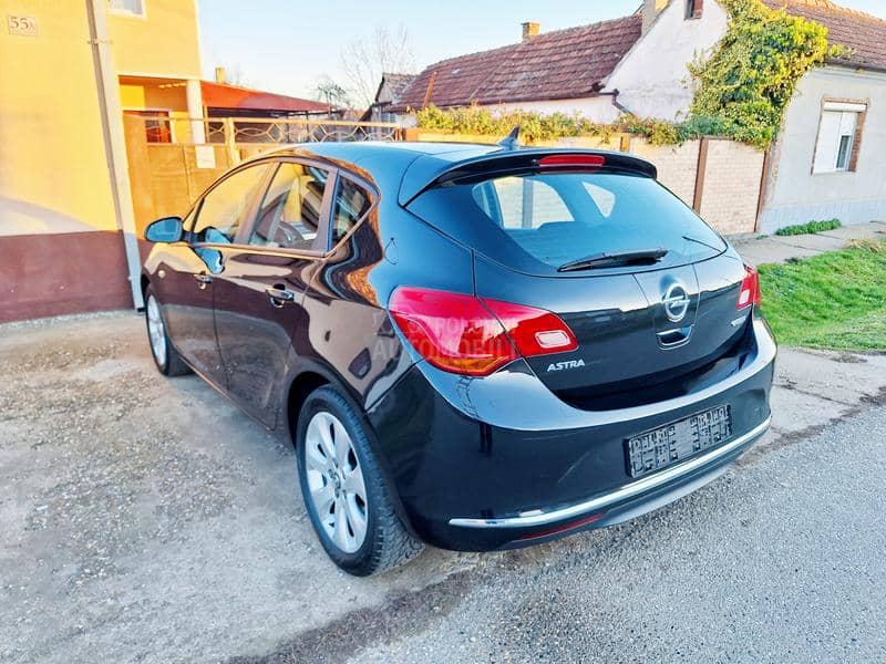 Opel Astra J 1.7 CDTI