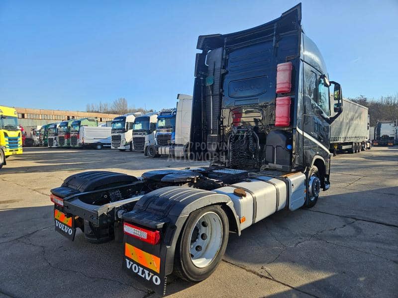 Volvo FH 500 Mega, I Park