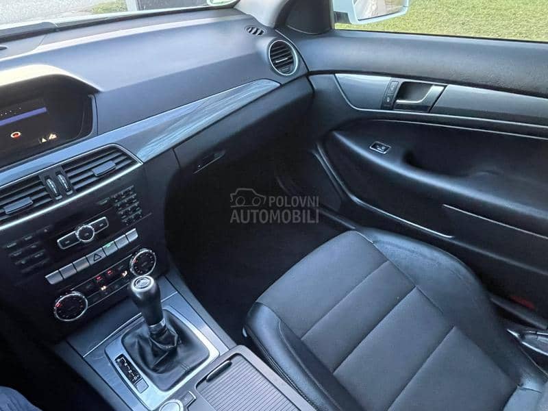 Mercedes Benz C 220 CDI220